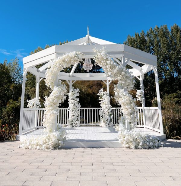 Luxury Lane Ceremony Arch Decoration