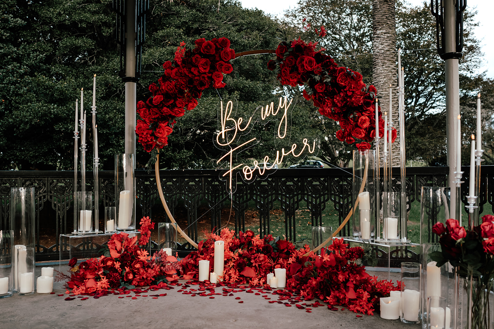 Circle Arch Budget Friendly Proposal Decor
