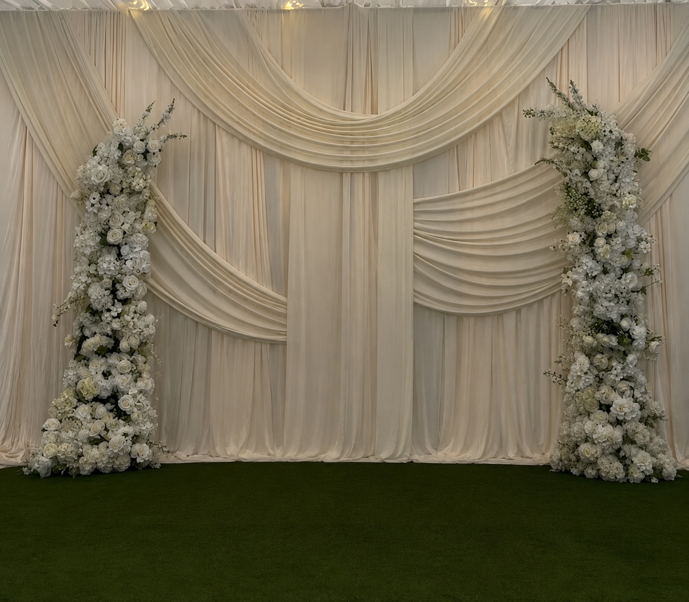 Ivory Drape Bridal Table backdrop by Luxury Lane
