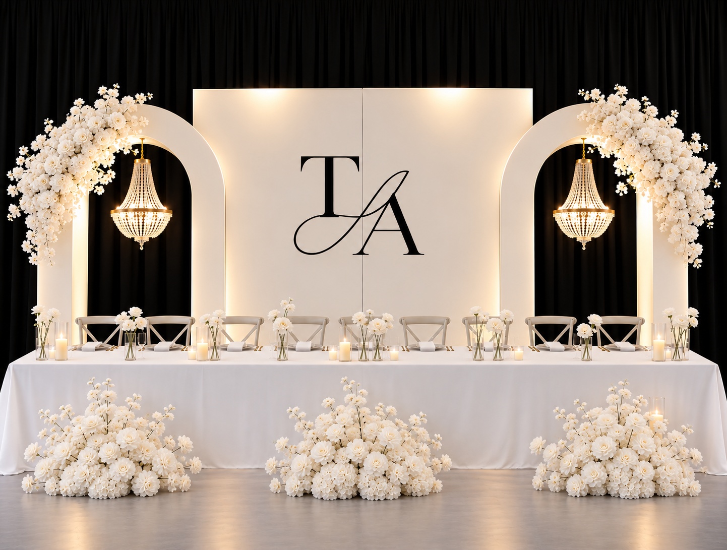 Luxury Lane Bridal Table Breanna with Chandeliers